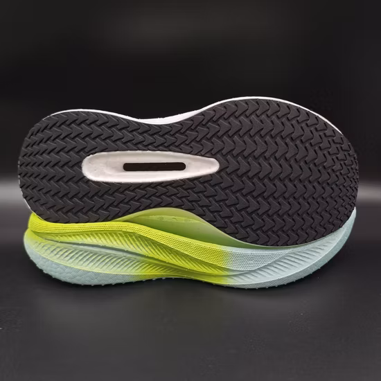 Birkenstock da donna con suola espadrillas con fibbia e dettaglio catena